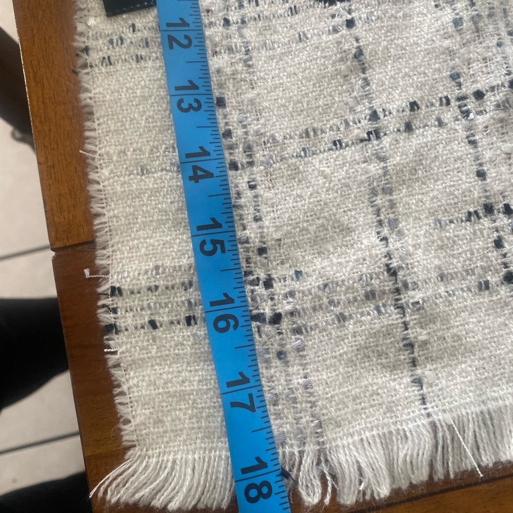 CHANEL Scarf Shawl White Blue Gray Black - Picture 9 of 12